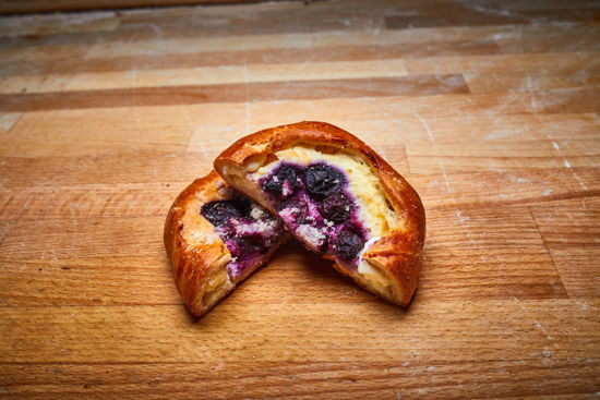 Obrázek Koláč sezonní borůvkový 100g Náš Chléb