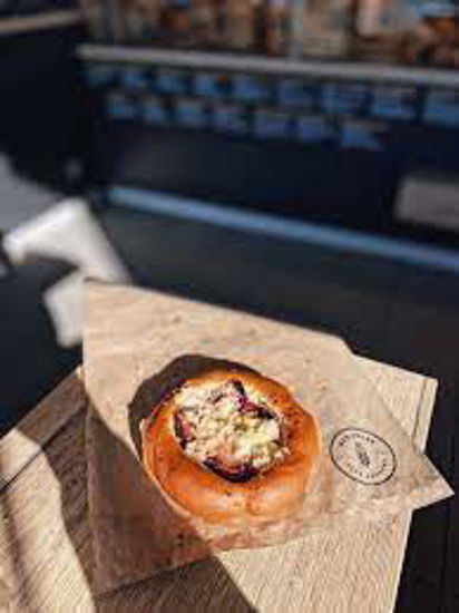 Obrázek Koláč se švestkami 100g Náš Chléb